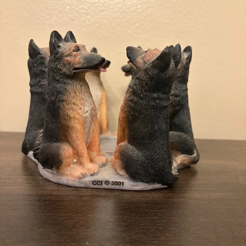 Continental‎ Creations German Shepherd Circle Dog Figurine Resin Vintage 2002